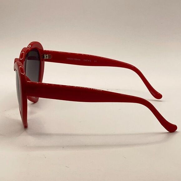 0955 Debbie Oversized Heart Shaped  Sunglasses  Red Frames Grey Lenses UV … - Picture 4 of 10
